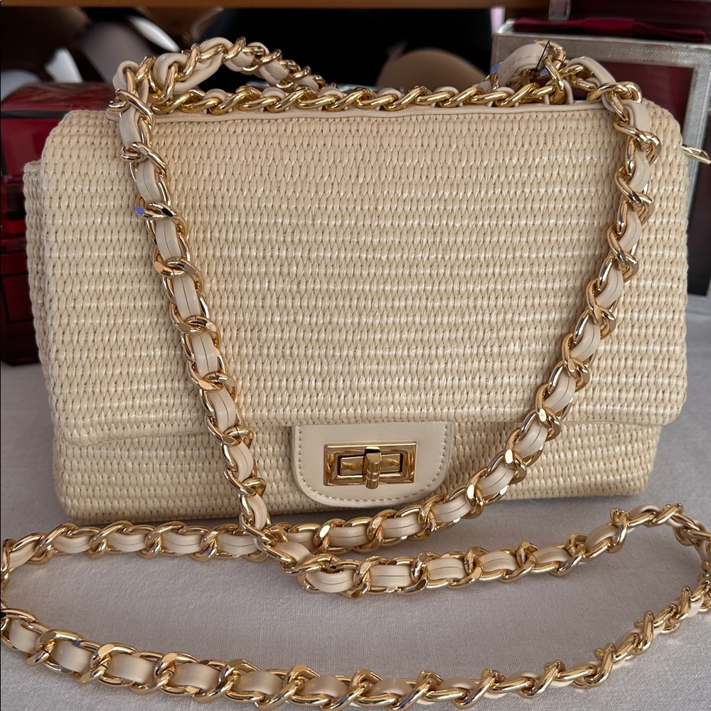Elegant Cream and Gold Chain Women Bag